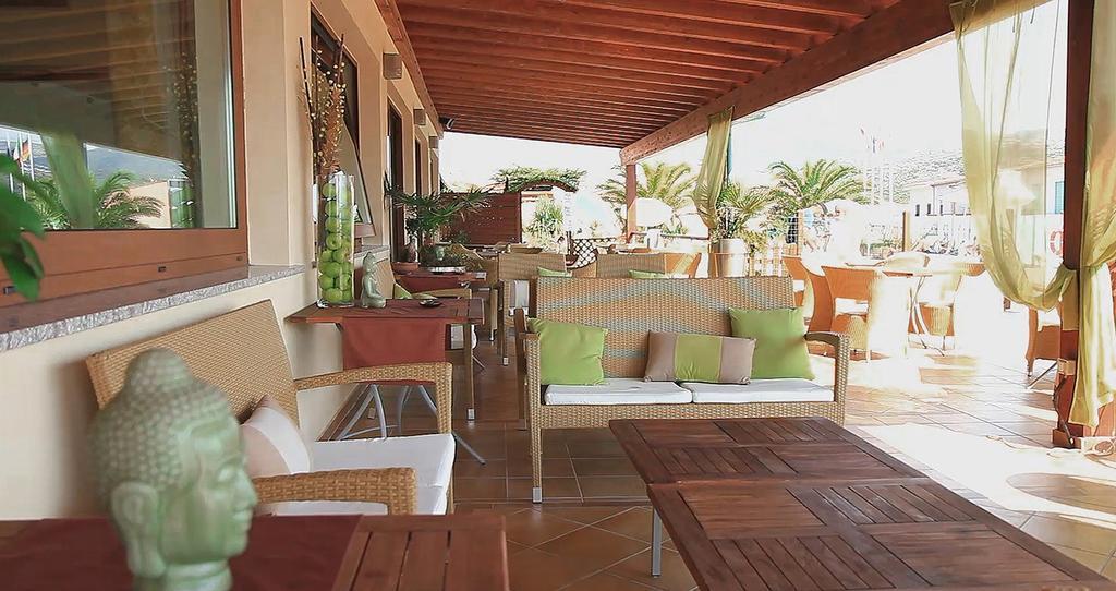 Hotel Corallo Isola Rossa Ngoại thất bức ảnh