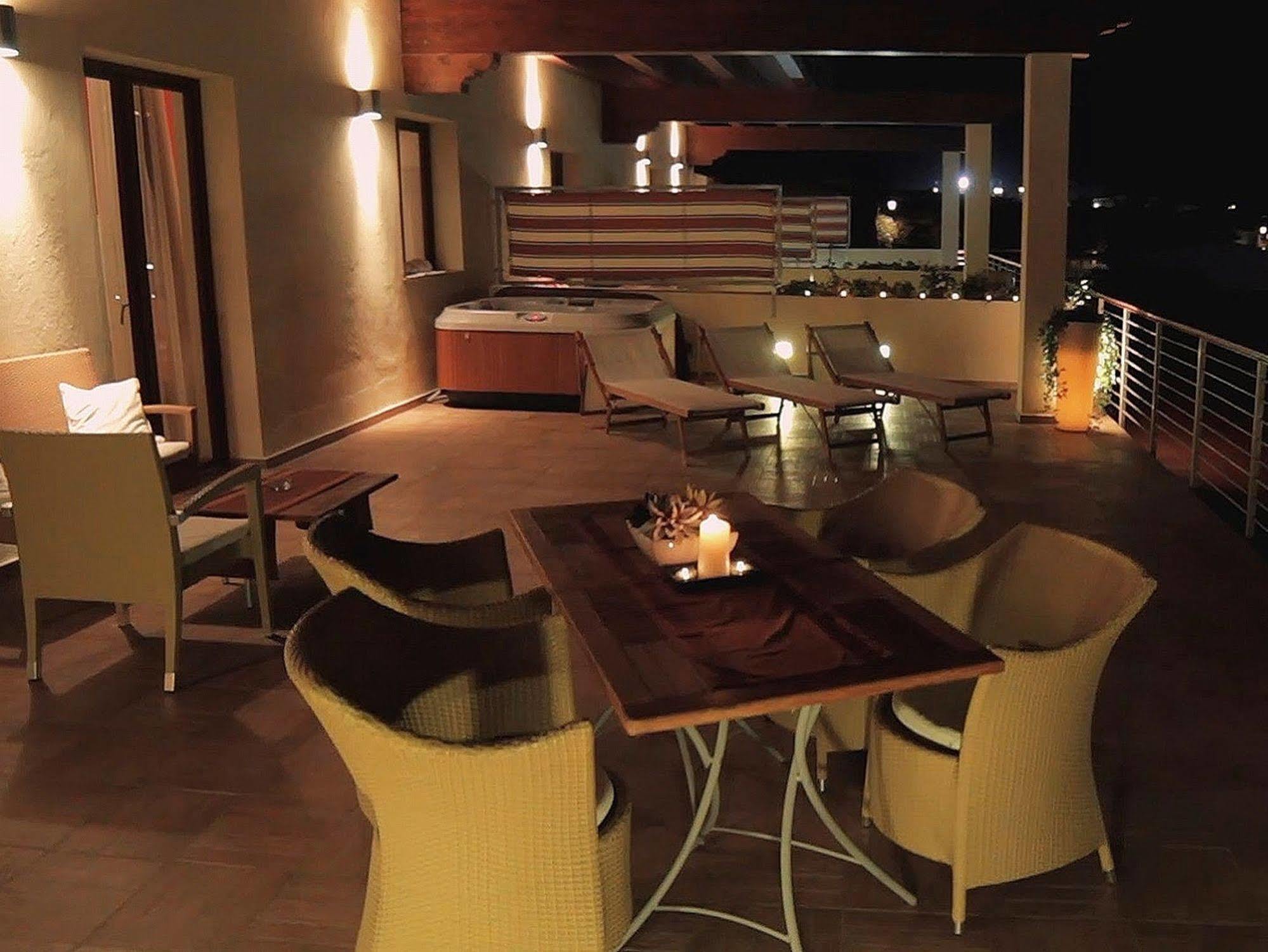 Hotel Corallo Isola Rossa Ngoại thất bức ảnh
