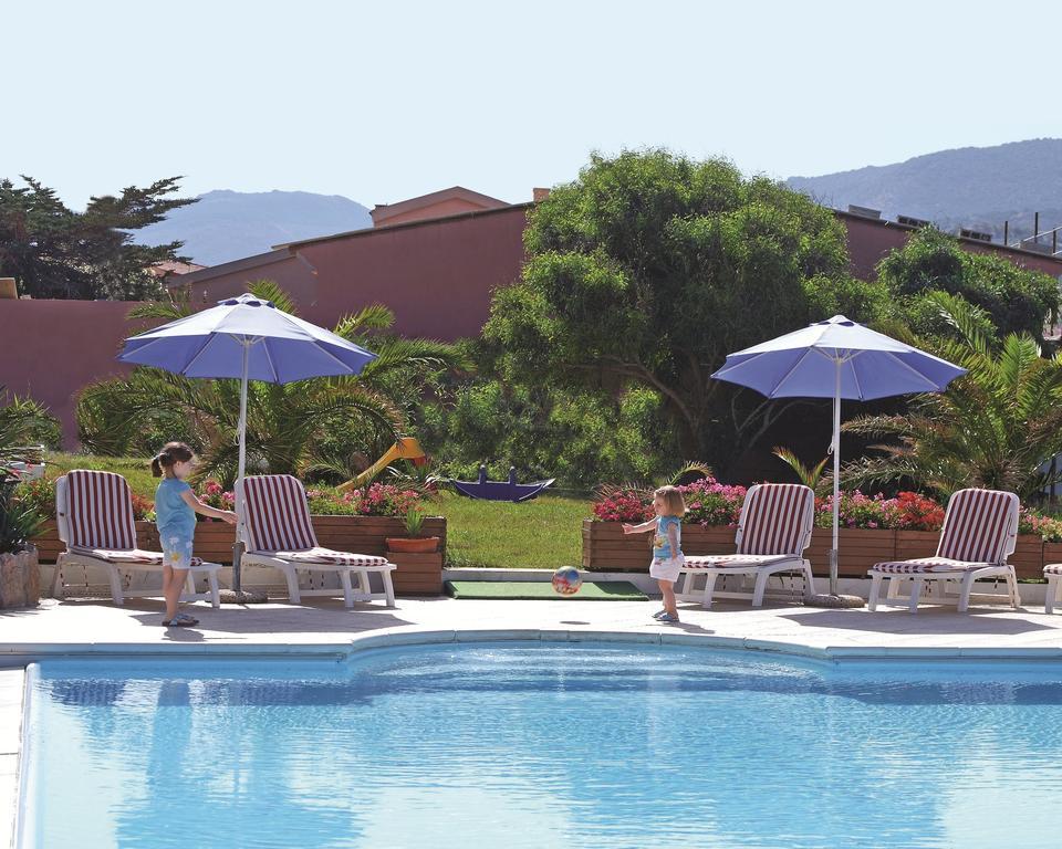 Hotel Corallo Isola Rossa Ngoại thất bức ảnh