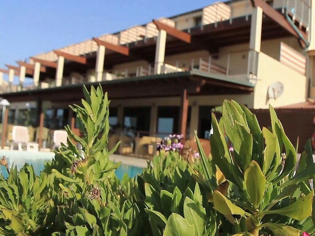 Hotel Corallo Isola Rossa Ngoại thất bức ảnh