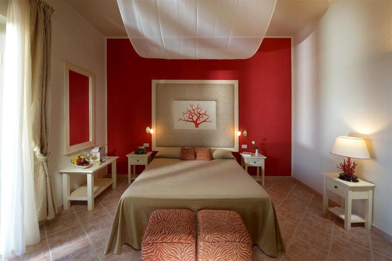 Hotel Corallo Isola Rossa Ngoại thất bức ảnh