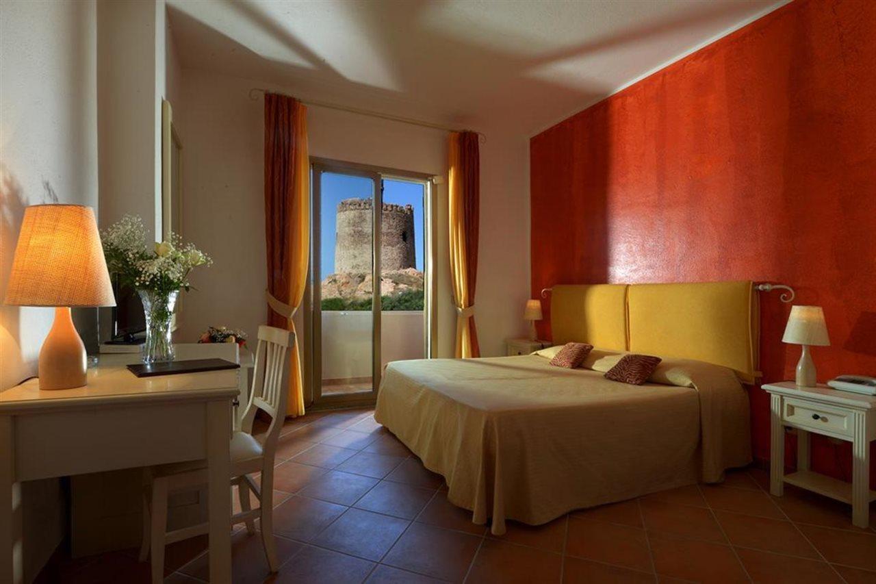 Hotel Corallo Isola Rossa Ngoại thất bức ảnh